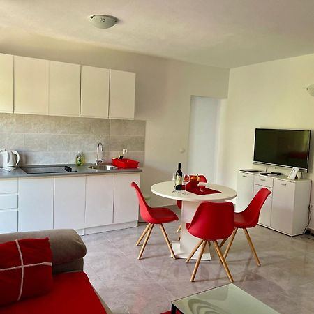 Apartmani Mateja Kaštela Exterior foto