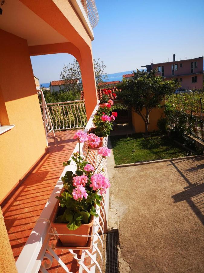 Apartmani Mateja Kaštela Exterior foto