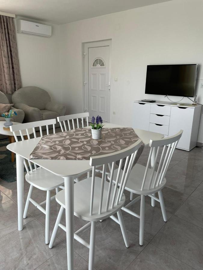 Apartmani Mateja Kaštela Exterior foto